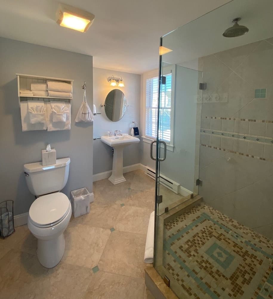 Beach Breeze Inn gallery photo in Falmouth, MA — image 69
