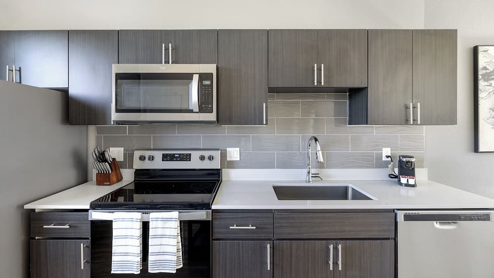 Landing Apartments Glendale gallery photo in Glendale, AZ — image 14