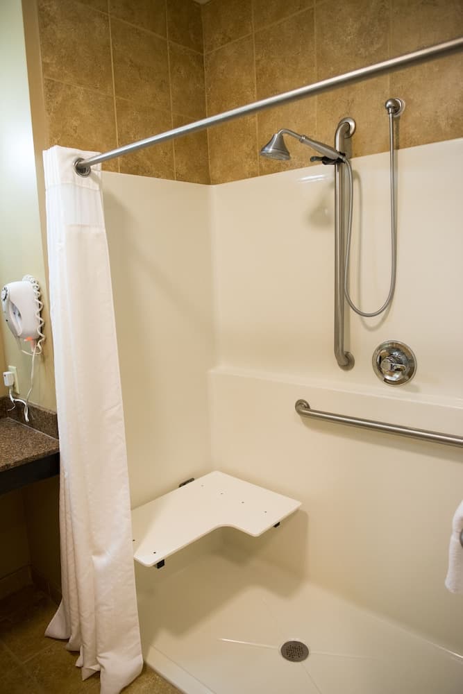 Holiday Inn Express Hotel & Suites Northwood by IHG property views in Northwood, IA — gallery photo 3