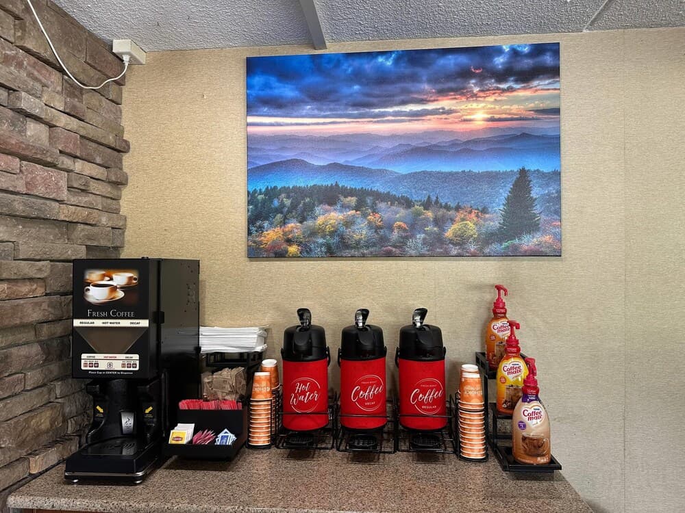 Econo Lodge Hickory gallery photo in Hickory, NC — image 9