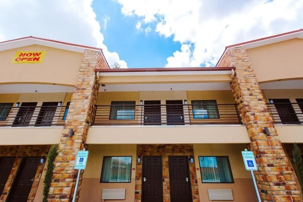 Palace Inn and Suites - Willowbrook Mall featured exterior or lobby in Houston, TX — similar hotel