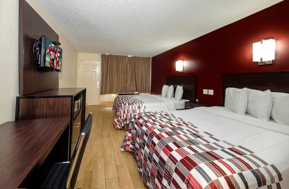 Red Roof Inn New Orleans - Westbank property views in Harvey, LA — gallery photo 3