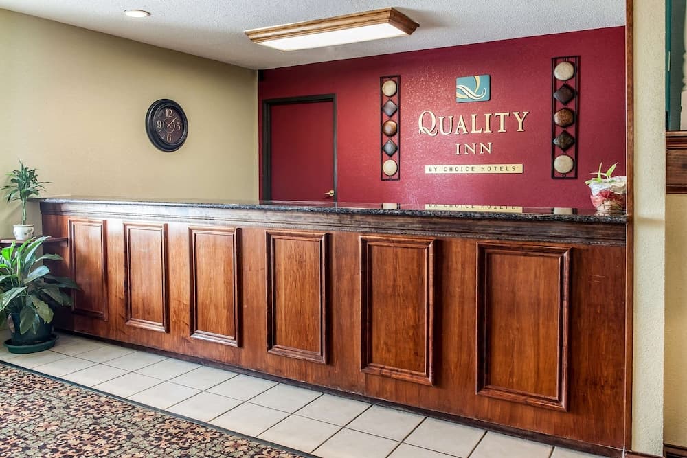 Quality Inn Lewisport interior in Lewisport, KY — gallery photo 2