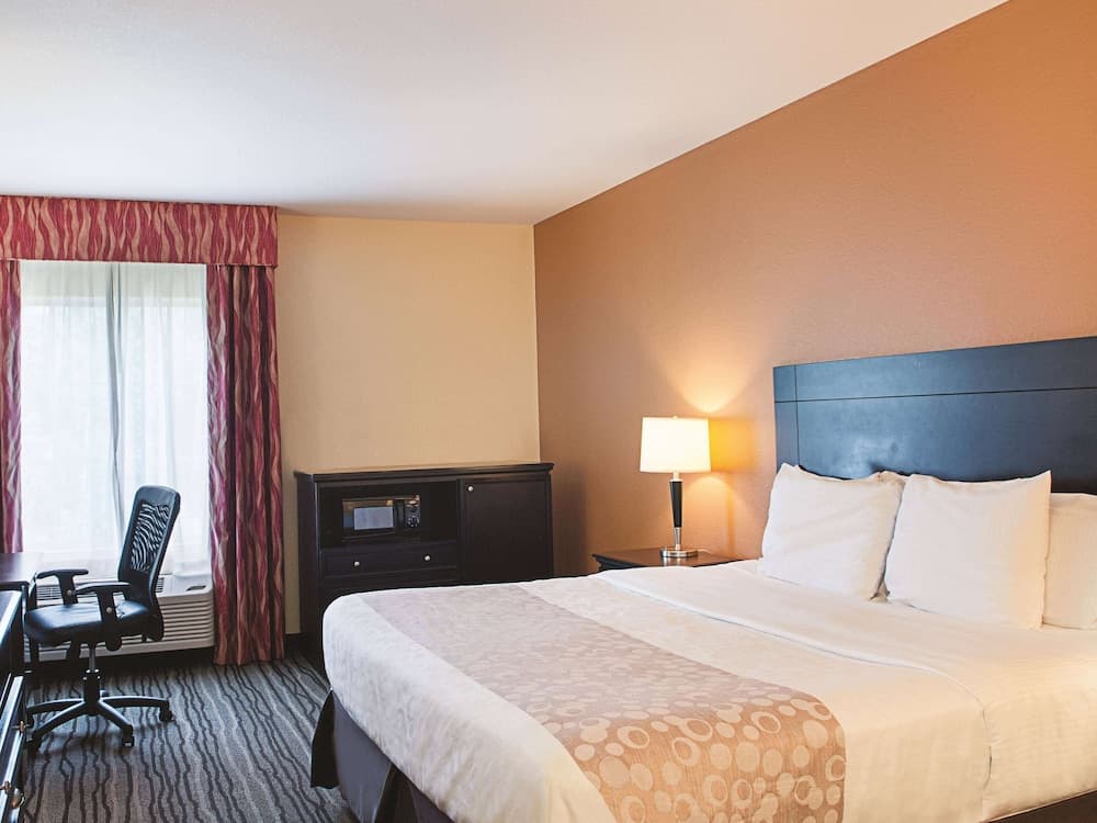 La Quinta Inn & Suites by Wyndham Slidell - North Shore Area gallery photo in Slidell, LA — image 28