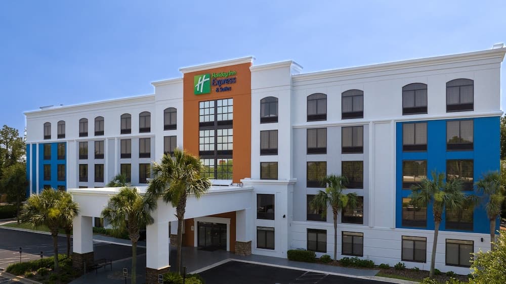 Holiday Inn Express & Suites Jacksonville SE- Med Ctr Area by IHG featured exterior or lobby in Jacksonville, FL — similar hotel