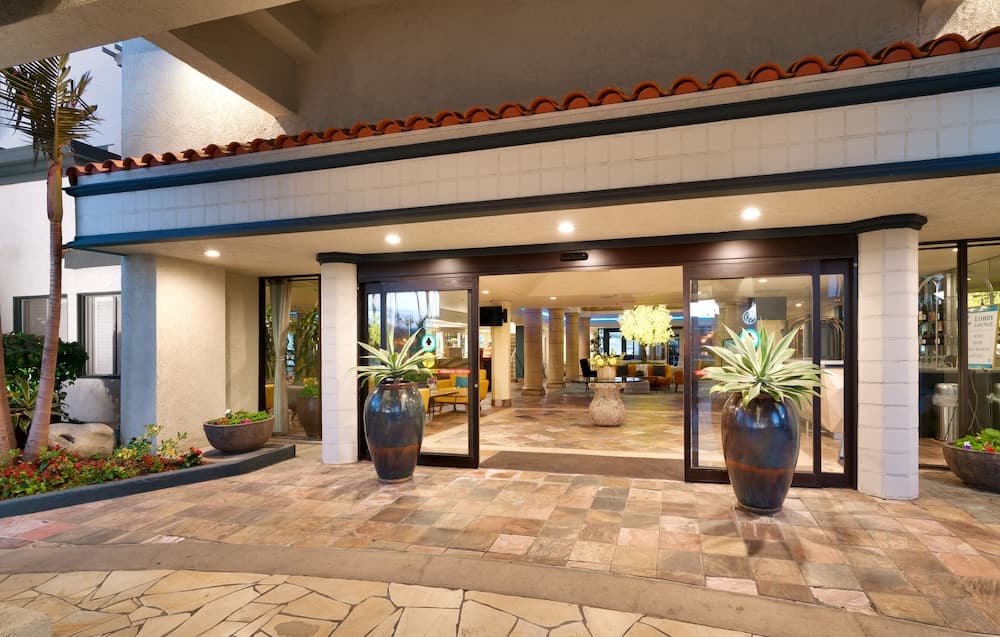 Atrium Hotel at Orange County Airport gallery photo in Irvine, CA — image 29