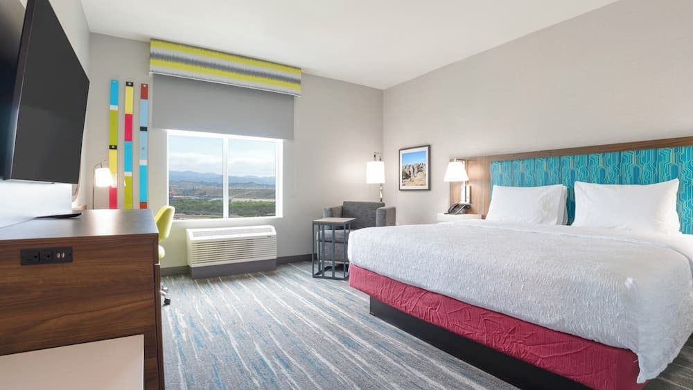 Hampton Inn By Hilton Santa Clarita-Valencia featured exterior or lobby in Valencia — similar hotel
