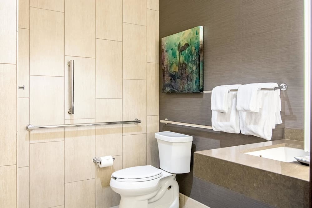 Oasis Hotel and Conv Center, an Ascend Collection Hotel gallery photo in Springfield, MO — image 23