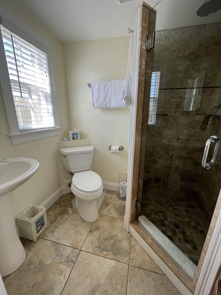 Beach Breeze Inn gallery photo in Falmouth, MA — image 4