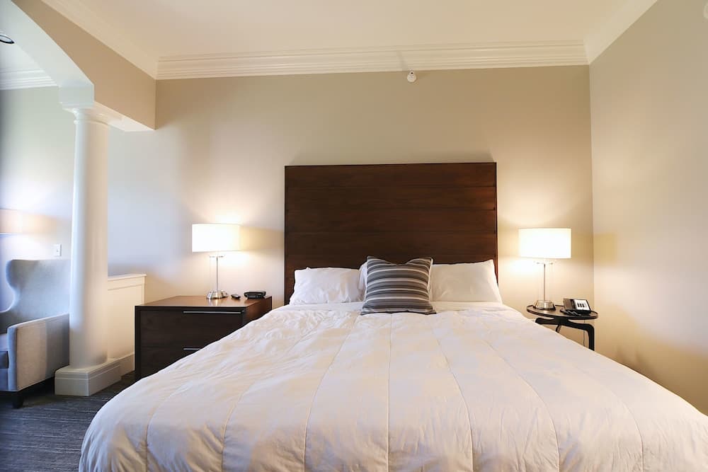 Royal Amsterdam Hotel property views in Pella, IA — gallery photo 3