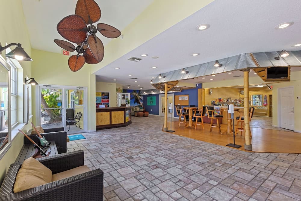Tropical Palms Resort interior in Kissimmee, FL — gallery photo 2