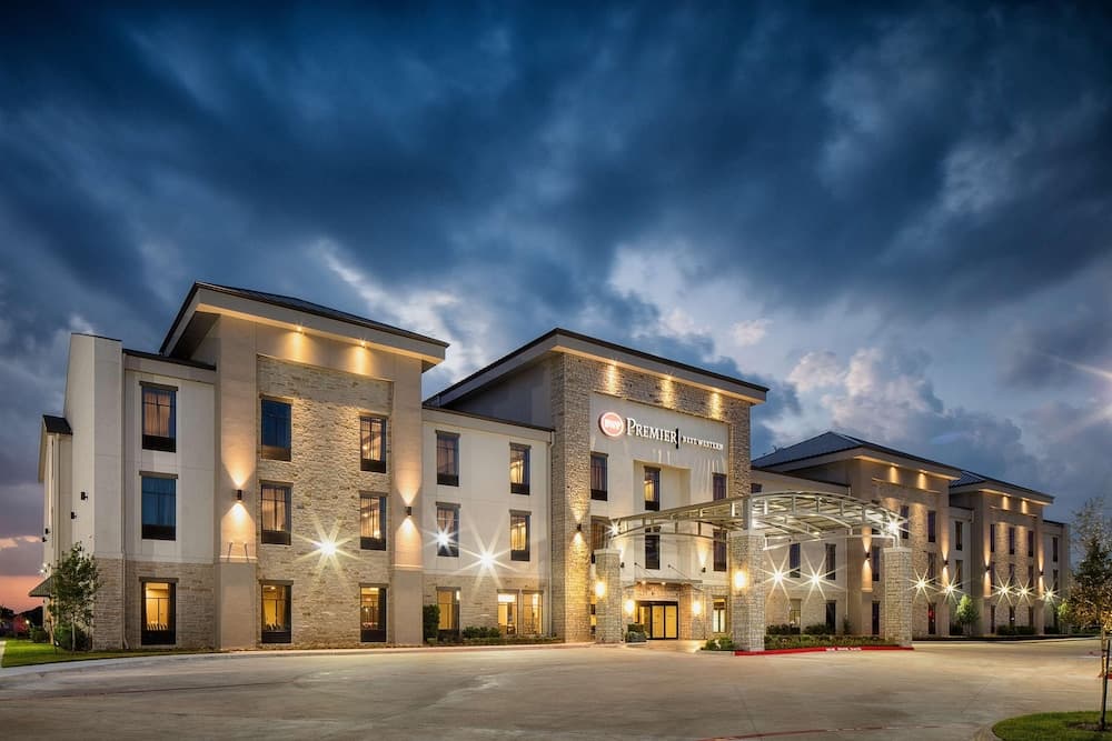 Wyndham Garden Katy Energy Corridor interior in Katy, TX — gallery photo 2