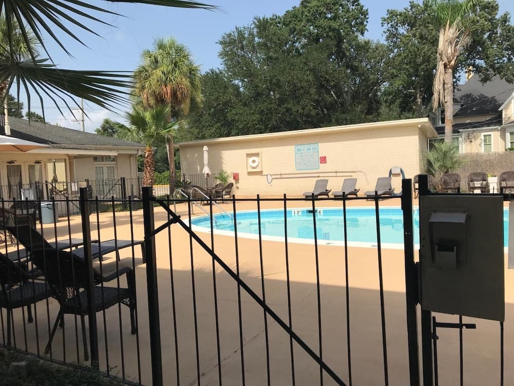 Carmel Inn & Suites gallery photo in Thibodaux, LA — image 20