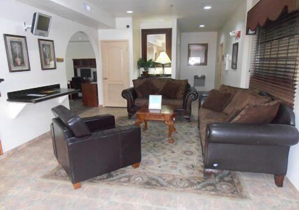 Quality Inn & Suites Rio Grande City interior in Rio Grande City, TX — gallery photo 2