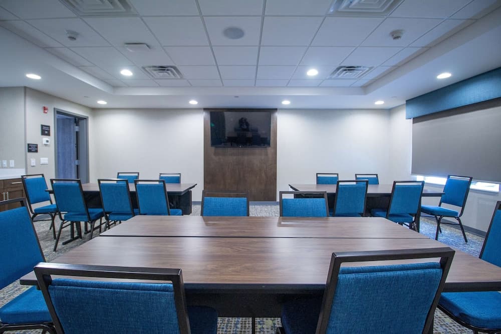 Hampton Inn & Suites North Attleboro gallery photo in North Attleboro — image 38