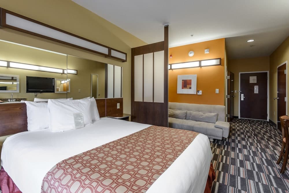 Microtel Inn & Suites by Wyndham Greenville/University Medic gallery photo in Greenville, NC — image 34