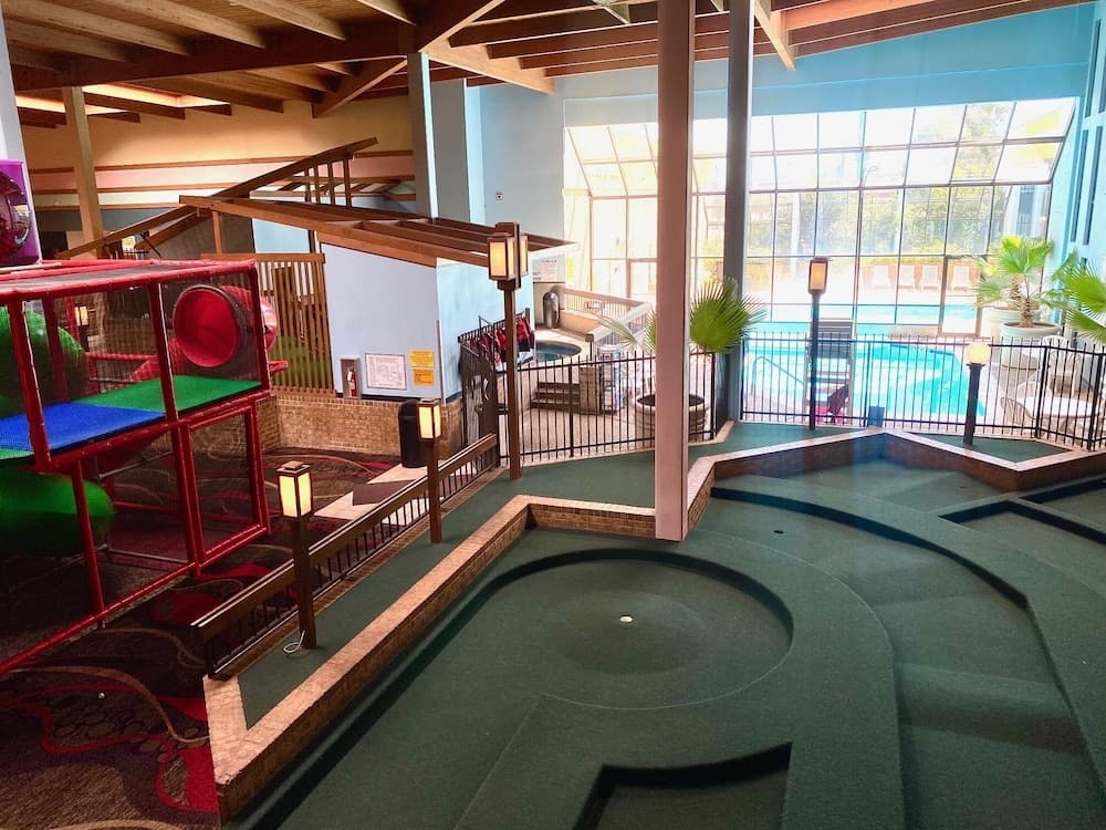 MCM Grande Hotel FunDome Odessa gallery photo in Odessa, TX — image 15