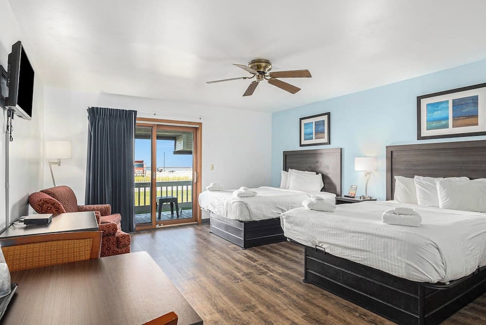 Snyder's Shoreline Inn gallery photo in Ludington, MI — image 17