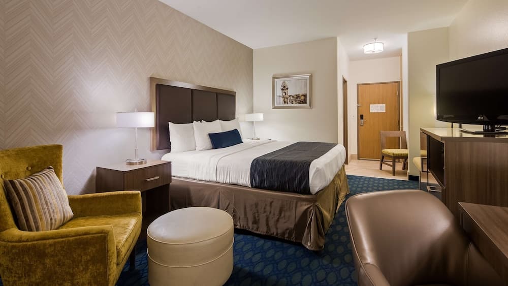 Best Western Plus Tulsa Inn & Suites property views in Tulsa, OK — gallery photo 3