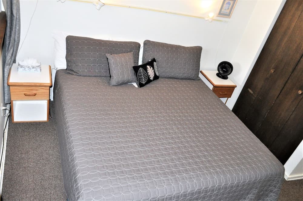 Snowflake 1 Bed plus Den 2 Bath property views in Copper Mountain, CO — gallery photo 3