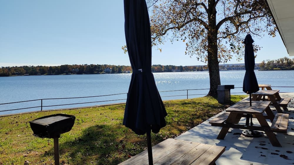 Willow Beach Resort interior in Hot Springs, AR — gallery photo 2