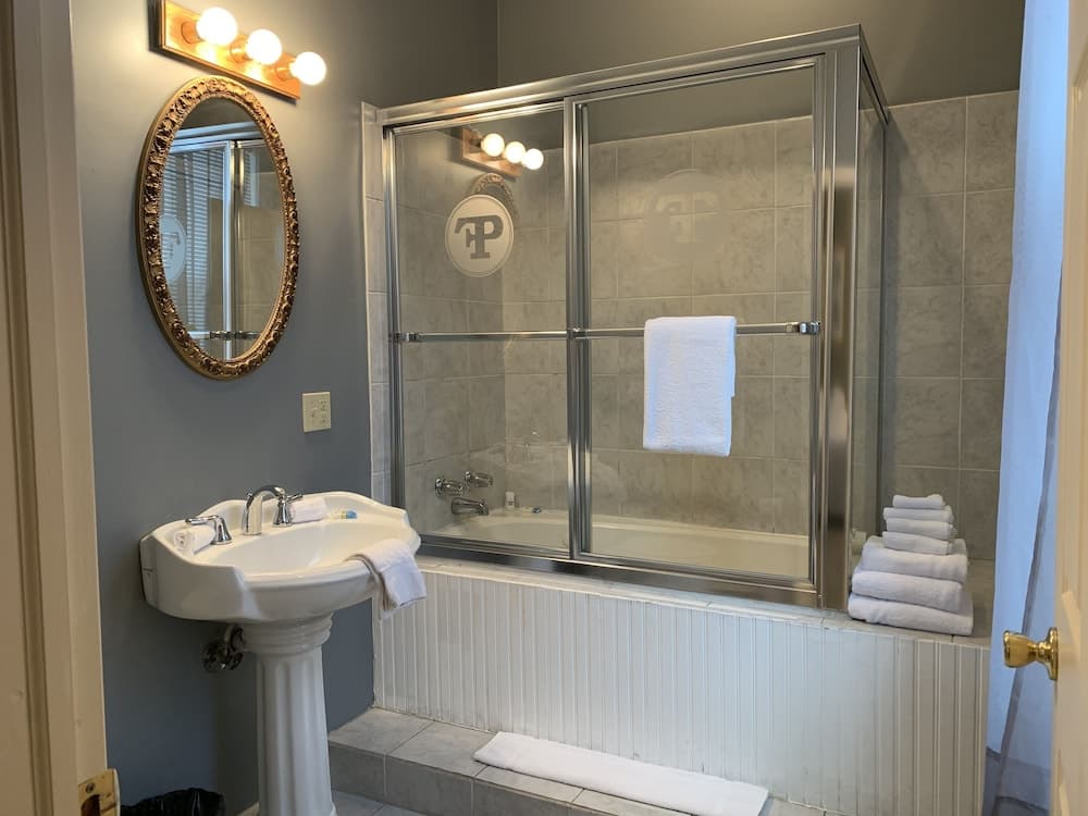 The Hotel Belvidere gallery photo in Hawley, PA — image 20