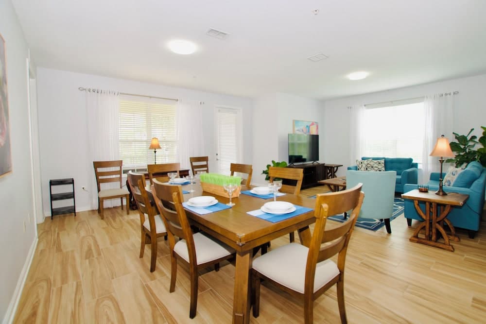 Vista Cay by Cosy Casas interior in Orlando, FL — gallery photo 2