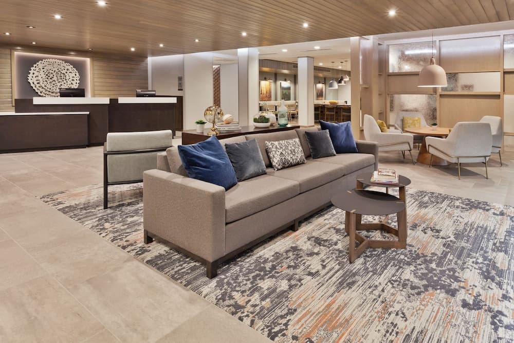 Fairfield Inn & Suites by Marriott Birmingham Colonnade interior in Birmingham, AL — gallery photo 2