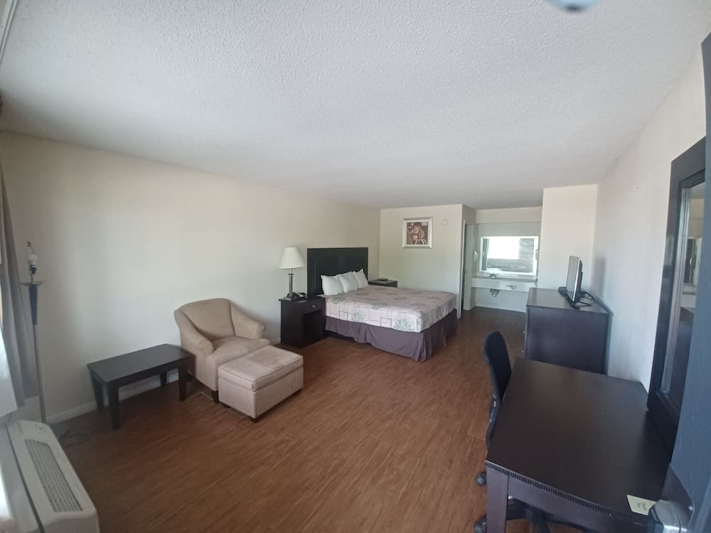 Executive Inn Port Lavaca by OYO interior in Port Lavaca, TX — gallery photo 2
