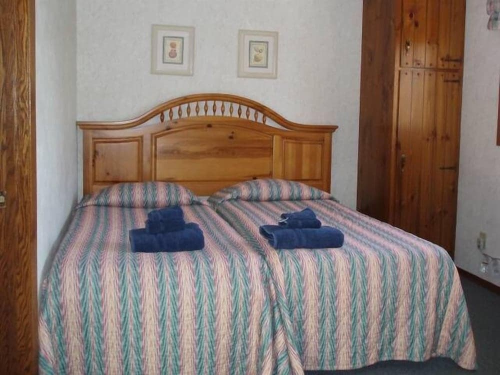 Pelican Shores interior in Pequot Lakes, MN — gallery photo 2