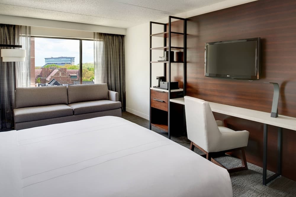 Marriott East Lansing at University Place gallery photo in East Lansing, MI — image 13