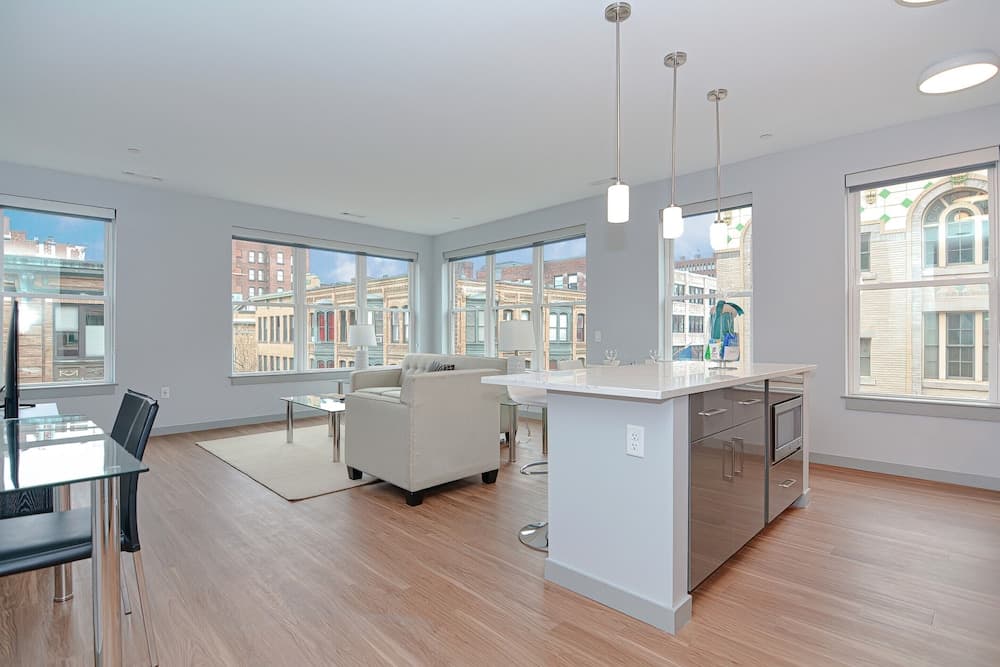 Global Luxury Suites Downtown Providence gallery photo in Providence, RI — image 70