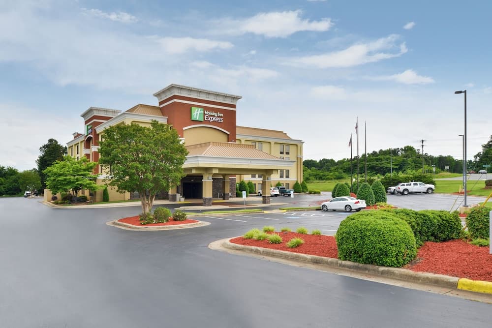 Holiday Inn Express Burlington by IHG gallery photo in Burlington, NC — image 27