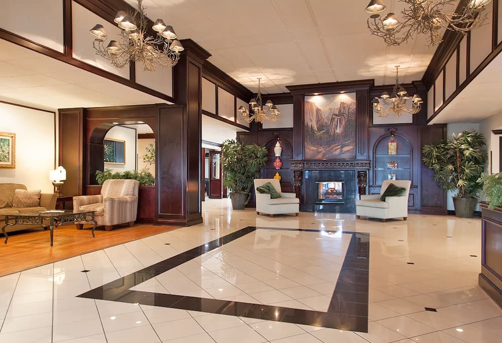 Park Pointe Hotel interior in South San Francisco, CA — gallery photo 2