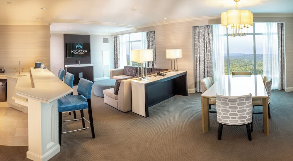 Grand Pequot Tower at Foxwoods gallery photo in Mashantucket, CT — image 20