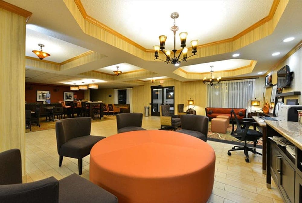 Hampton Inn Sturgis-Lagrange Area gallery photo in Sturgis, MI — image 21