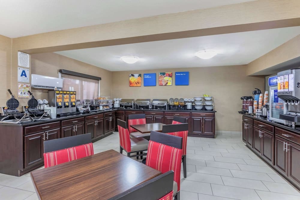 Comfort Inn Escondido San Diego North County gallery photo in Escondido, CA — image 26