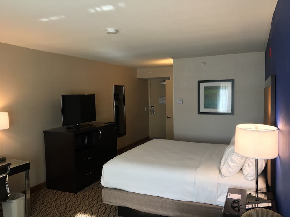 Holiday Inn Express San Bernardino - Colton by IHG interior in Colton, CA — gallery photo 2