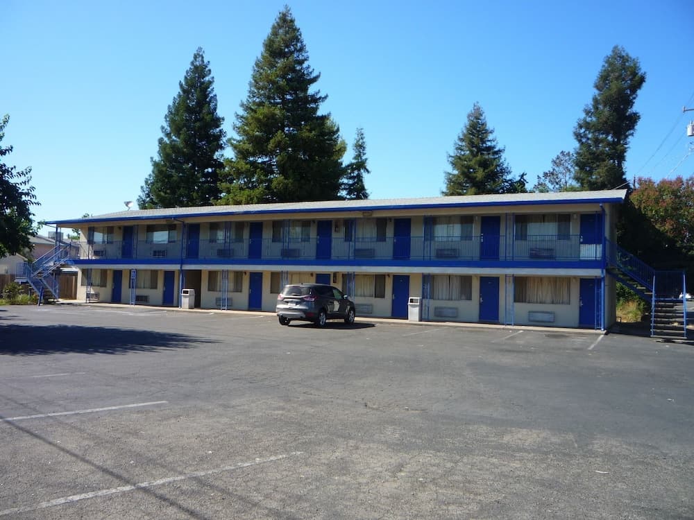 Nice Inn Yuba City gallery photo in Yuba City, CA — image 12