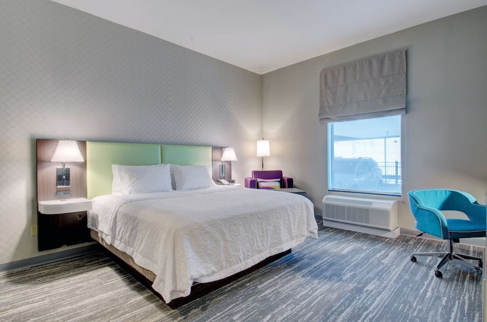 Hampton Inn & Suites Boston/Stoughton gallery photo in Stoughton — image 46