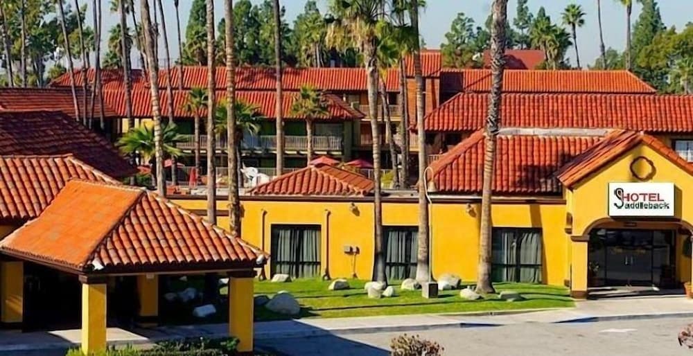 Hotel Saddleback Los Angeles - Norwalk featured exterior or lobby in Norwalk, CA — similar hotel