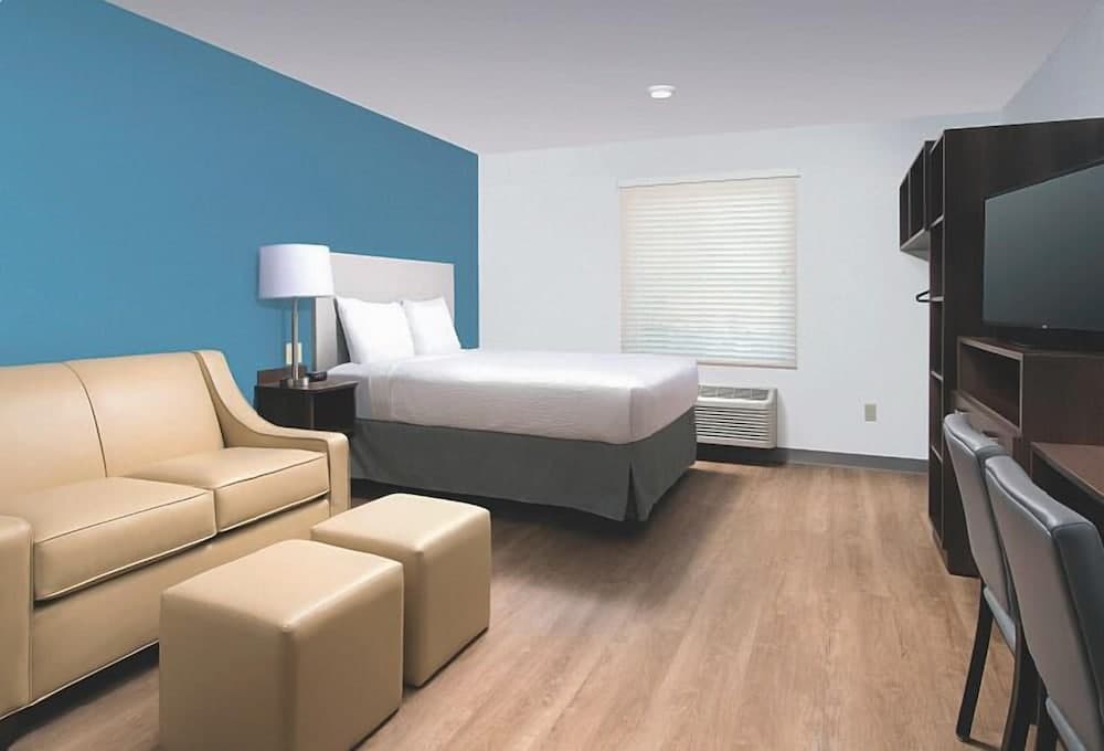 Woodspring Suites Rochester Greece property views in Rochester, NY — gallery photo 3