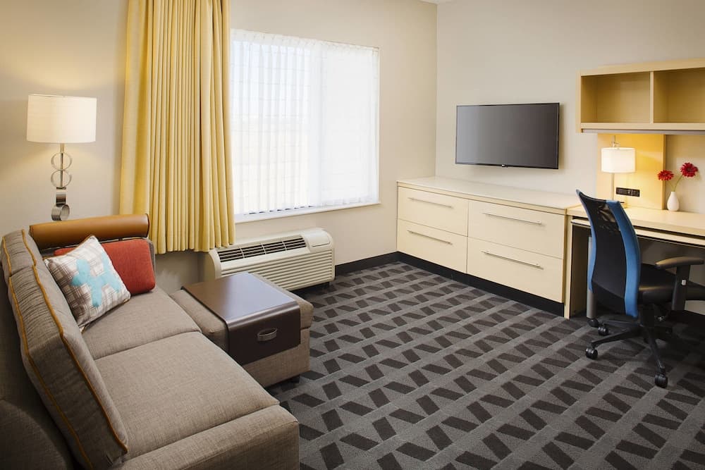 TownePlace Suites by Marriott Goodyear property views in Goodyear, AZ — gallery photo 3