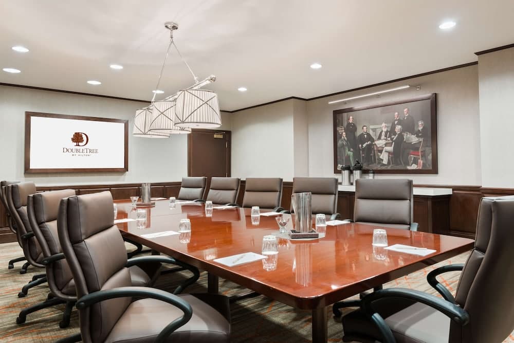 President Abraham Lincoln Springfield - DoubleTree by Hilton gallery photo in Springfield, IL — image 31