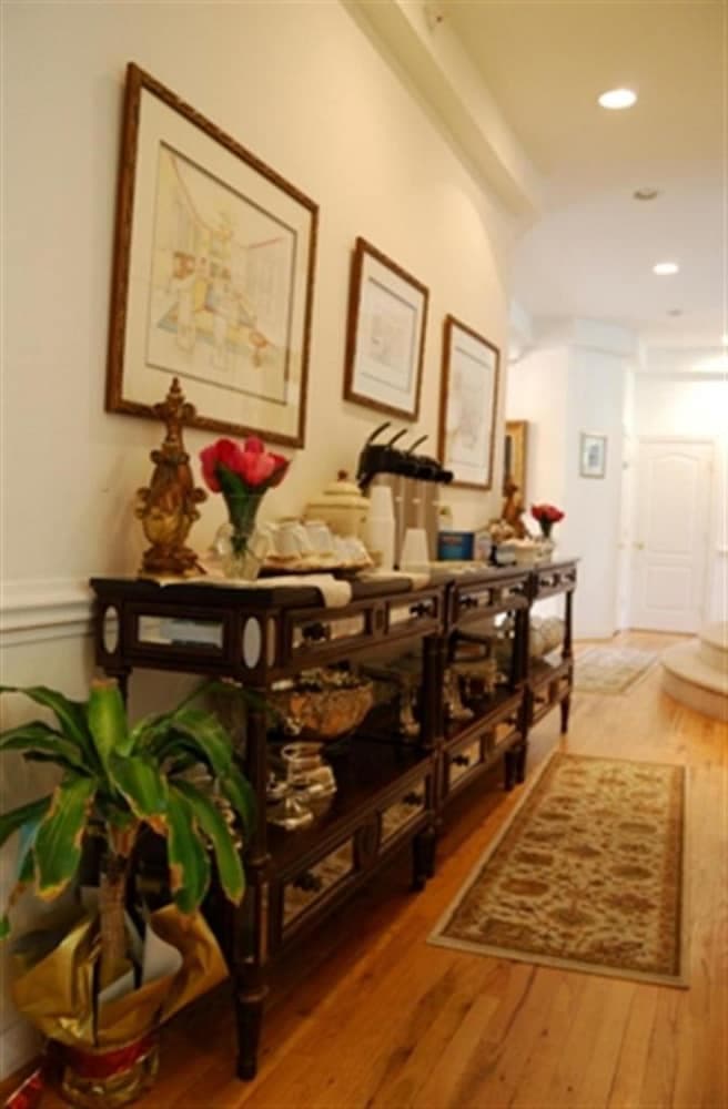 The Columbia Inn at Peralynna Manor gallery photo in Columbia, MD — image 96