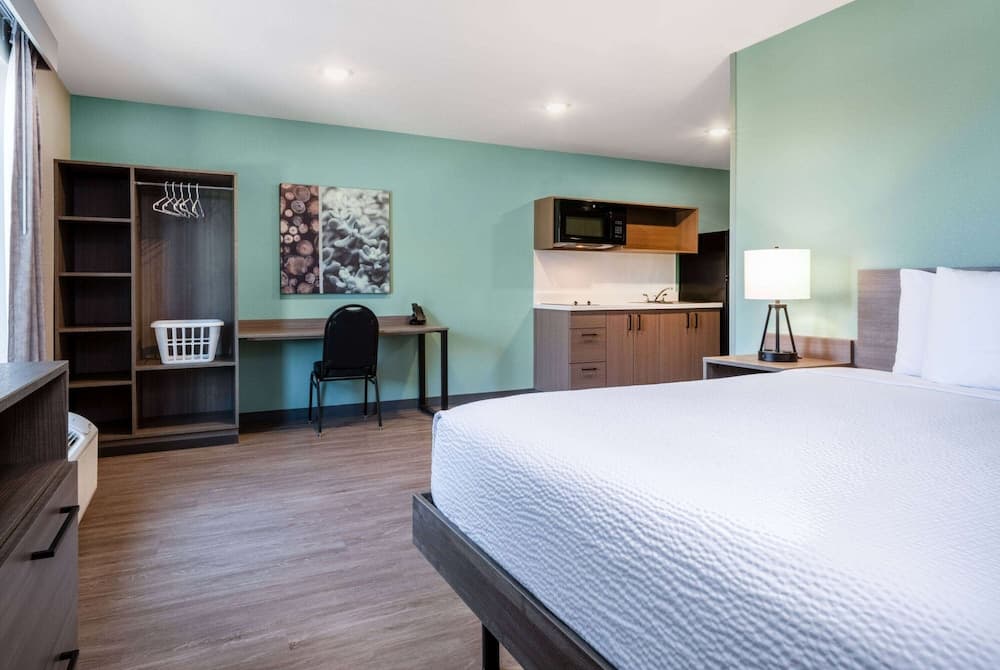 Echo Suites Extended Stay By Wyndham Johnson City Medical Cr gallery photo in Johnson City, TN — image 11