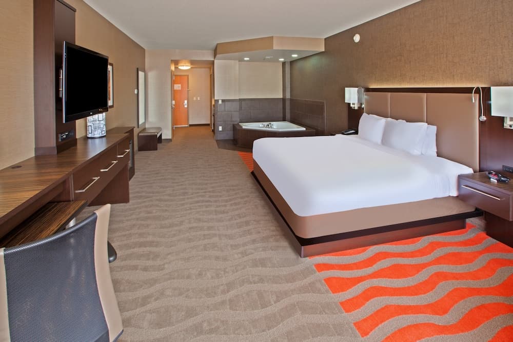 Holiday Inn Express and Suites Columbus Edinburgh by IHG gallery photo in Edinburgh, IN — image 7