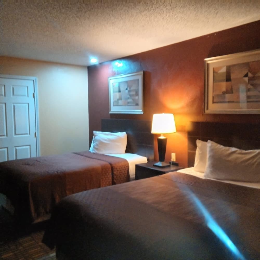Executive Inn featured exterior or lobby in Amarillo, TX — similar hotel
