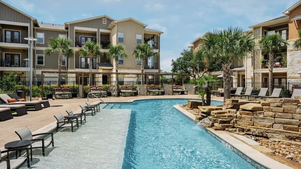 Westpointe Drive Apartments by Landing gallery photo in New Braunfels, TX — image 5