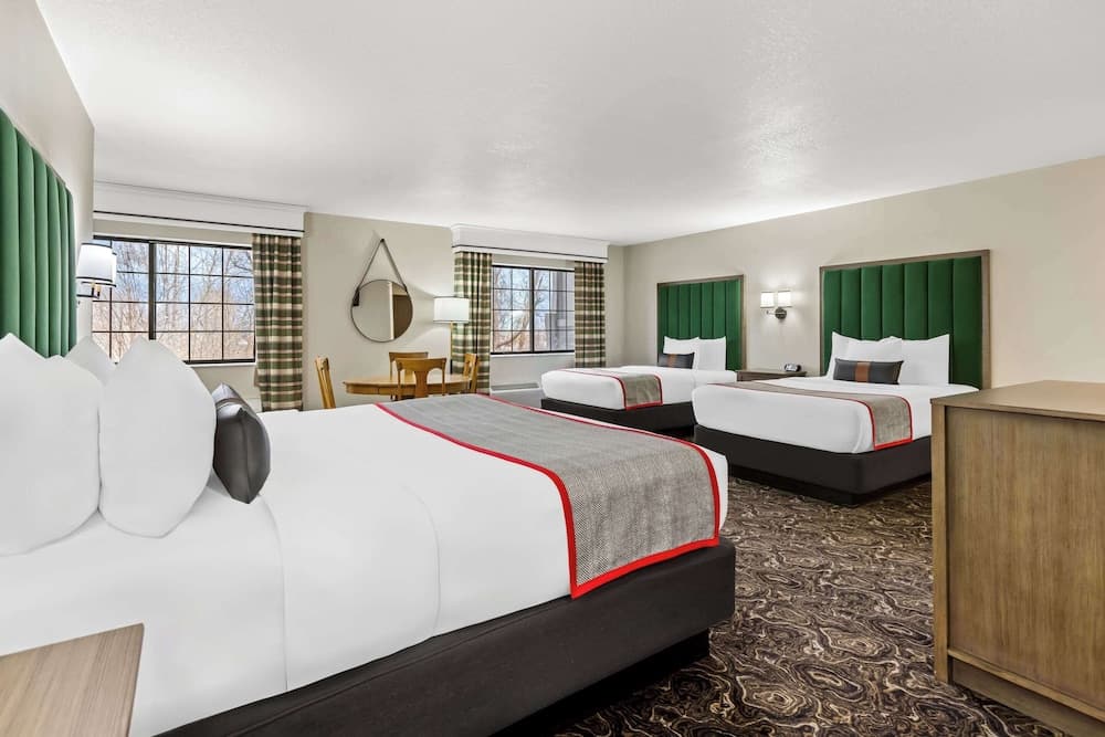 Lumber Jack Lodge, an Ascend Collection Hotel property views in West Branch, MI — gallery photo 3